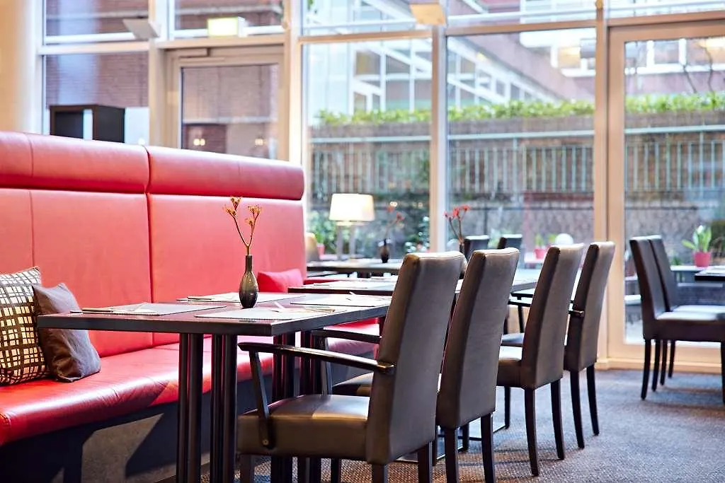 Lindner Hotel Cologne Am Dom 0*,  Německo